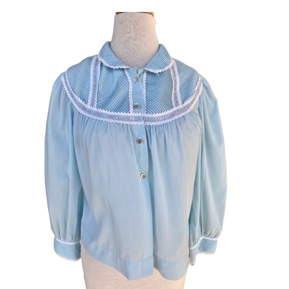 Vtg Barbizon Blue Embroidered Floral BED JACKET Short Peignoir SM Sleep Cottage